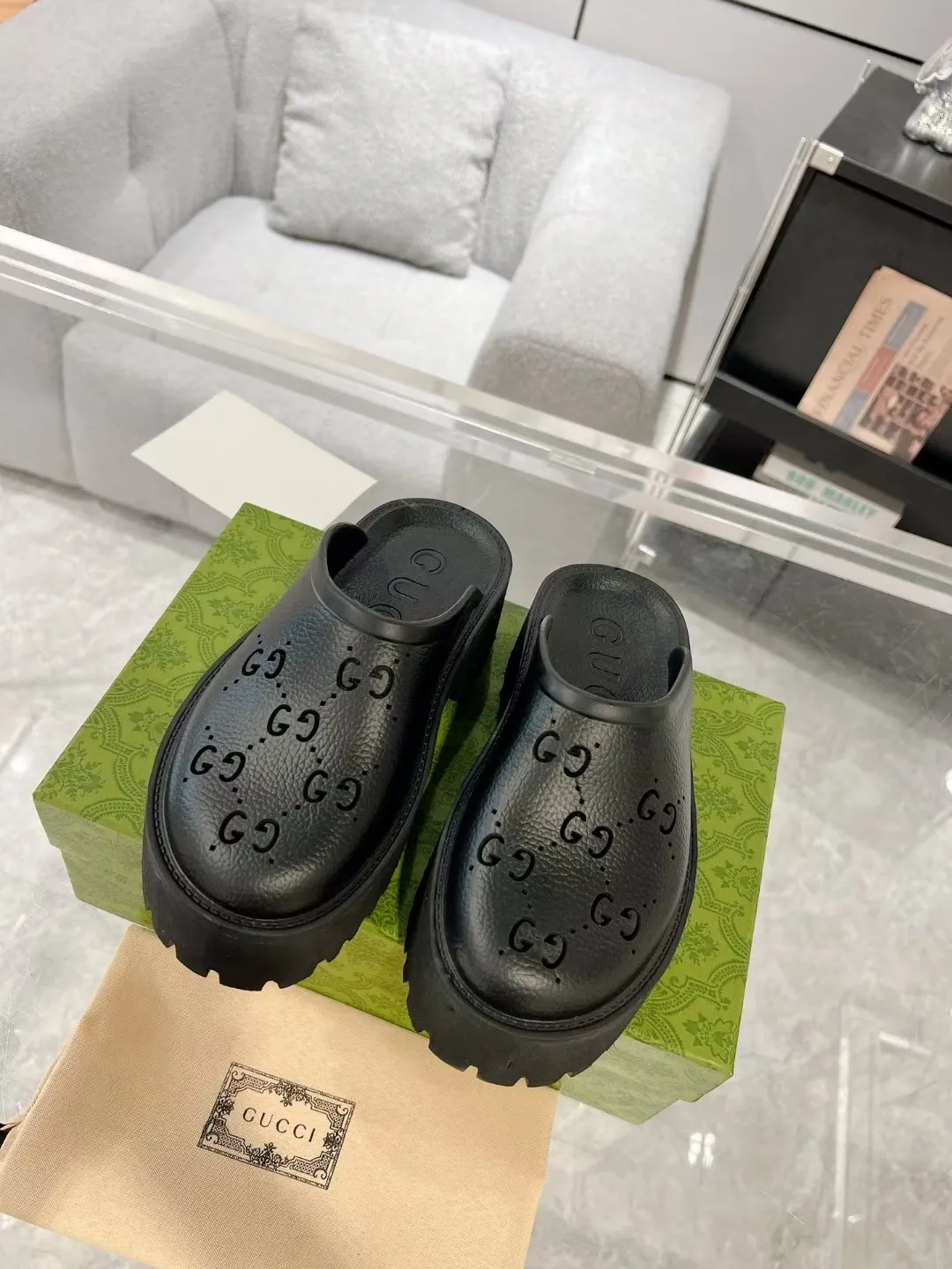 💕💕Factory direct selling price p360💕💕 Women's Shoes Factory Women's Shoes Women's Clothes Women's Shoes Women's Clothes GUCCI Gucci 2023 Counter Early Spring Counter Highest Limited Counter New Gucci Punching and Carved Crocs Celebrity Blogger Outfits Xiaohongshu Recommendation Original Mold Purchasing Version Original Punching and Carving Water Table: 5.0CM Size: 35-45#